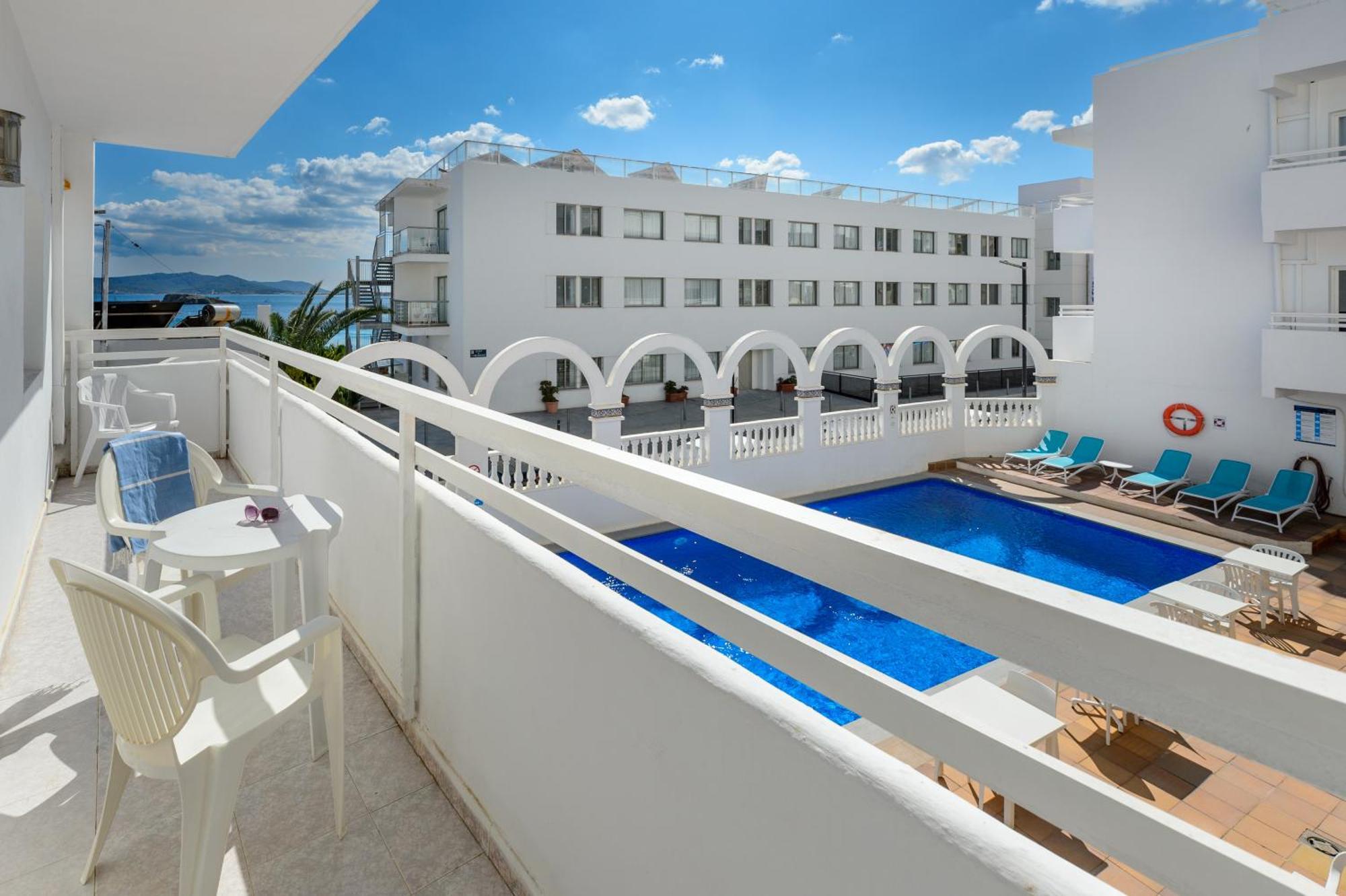 Hotel Apartamentos Vibra Lux Mar Ibiza Eksteriør billede