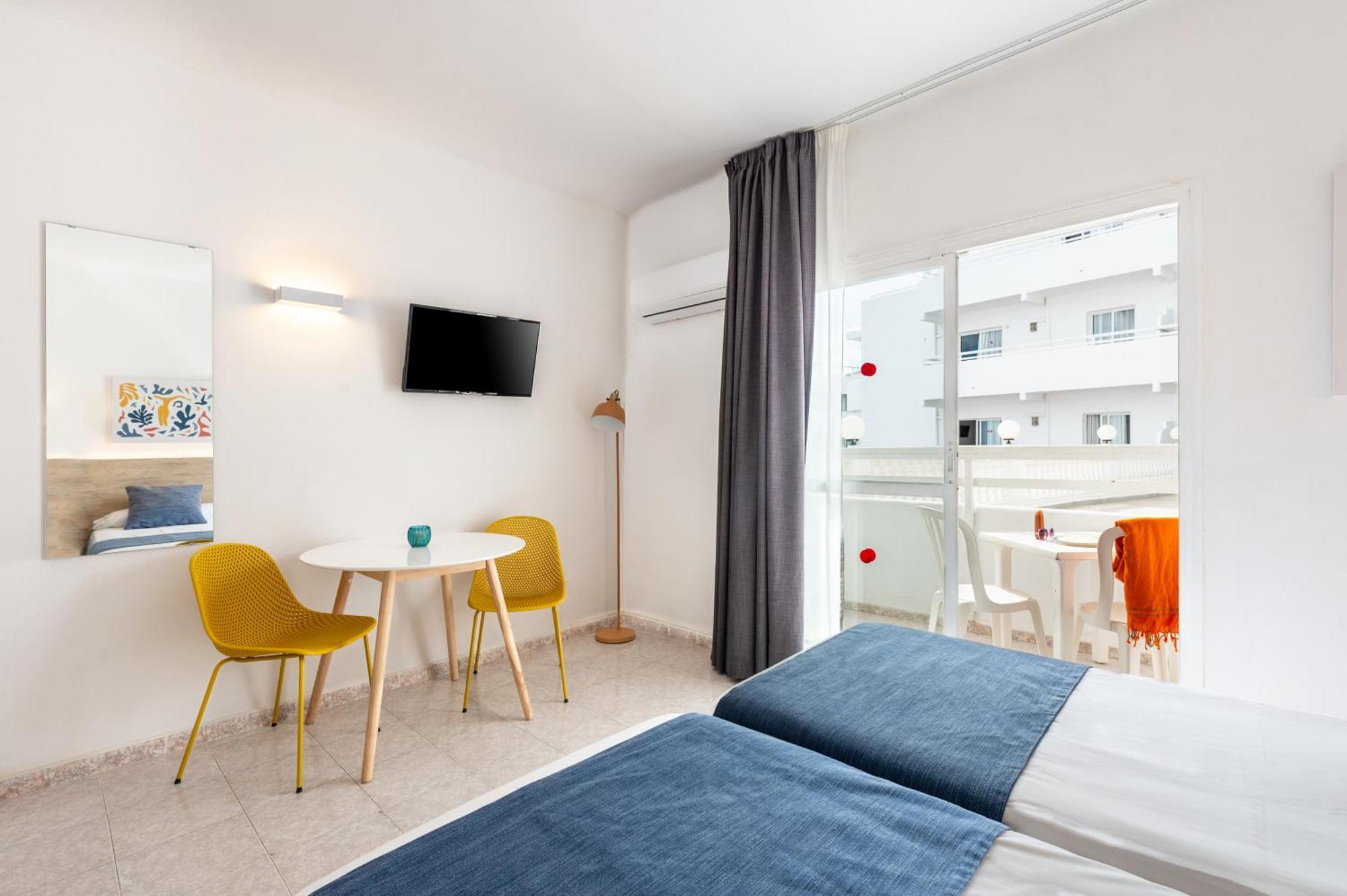 Hotel Apartamentos Vibra Lux Mar Ibiza Eksteriør billede