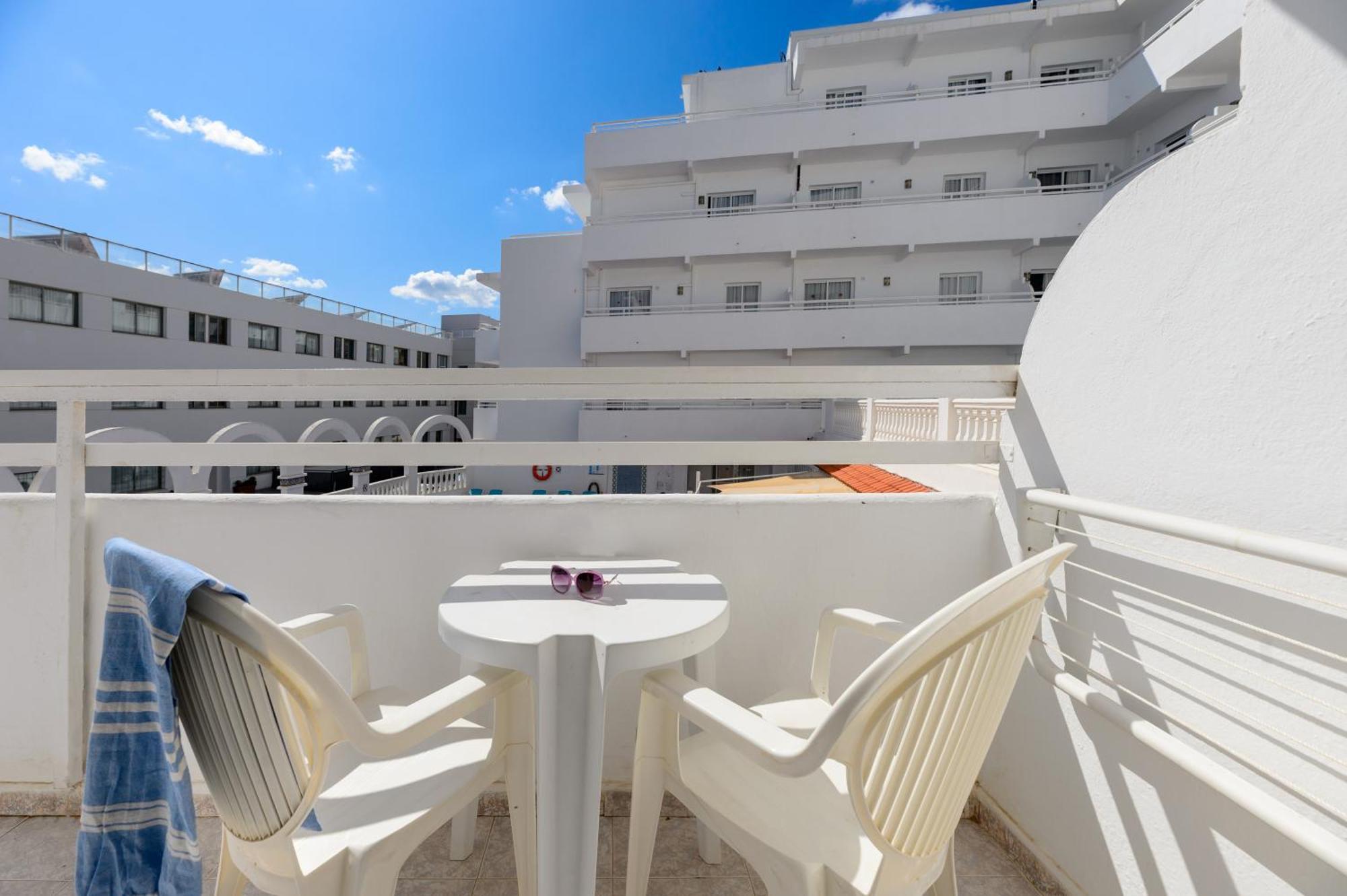 Hotel Apartamentos Vibra Lux Mar Ibiza Eksteriør billede